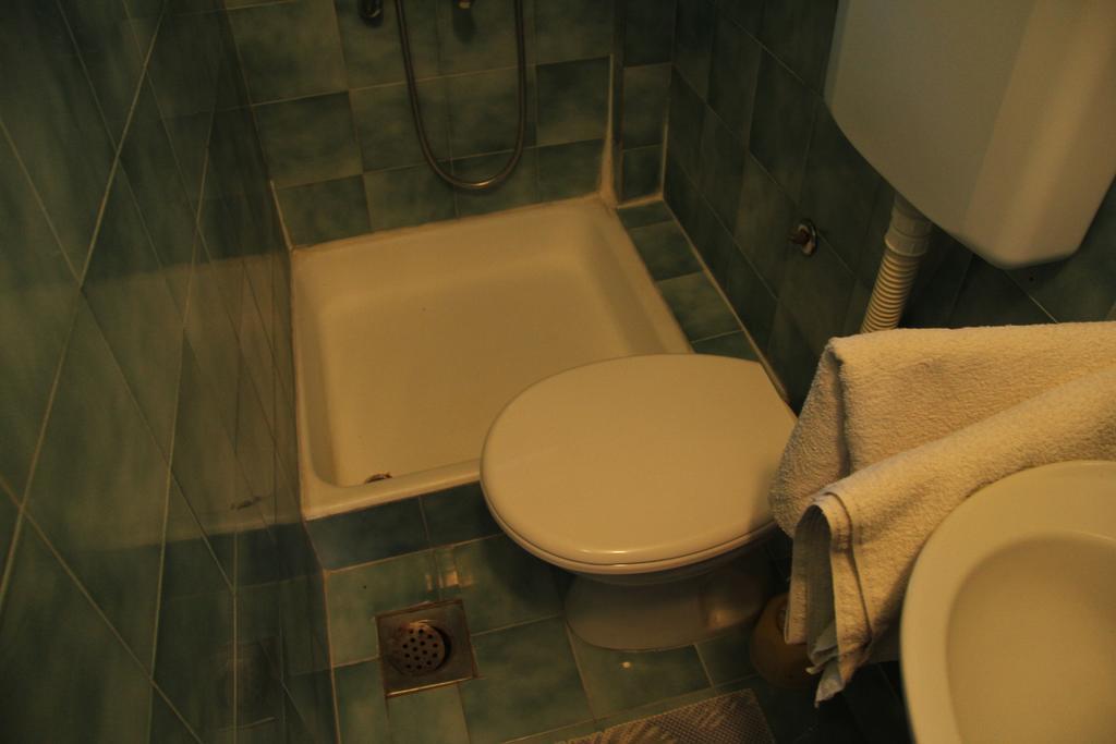 Novalja Guesthouse Economy Rooms 外观 照片